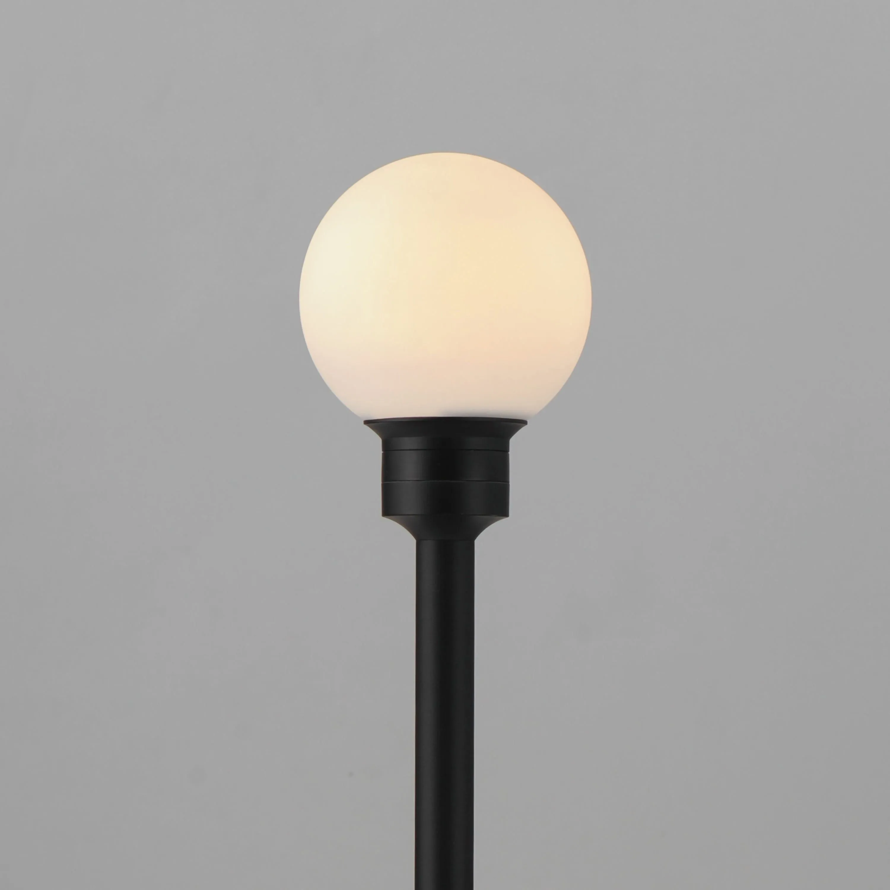 Alumilux: Landscape Globe Light with 24" Pole