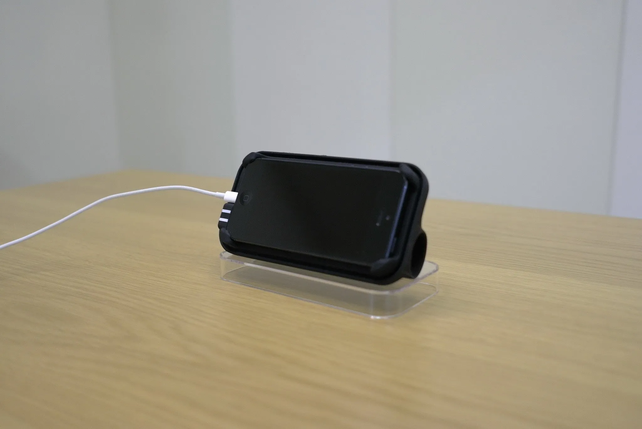 Choicee Triple S Smart Stand Speaker for iPhone 4/4S