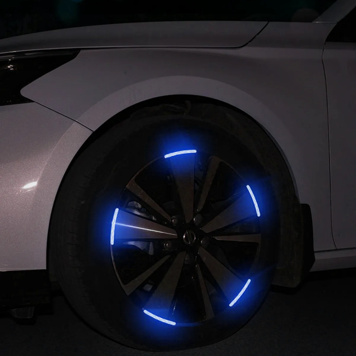 Reflective Rim Sticker & Luminous Valve Cap