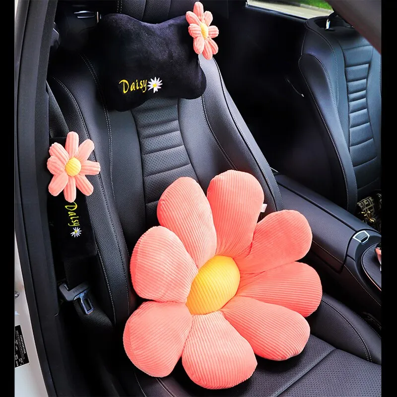 TEEK - Cornered Daisy Flower Car Cushions