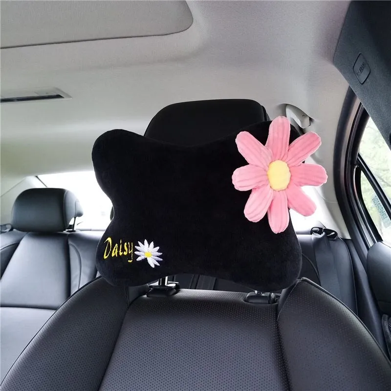 TEEK - Cornered Daisy Flower Car Cushions