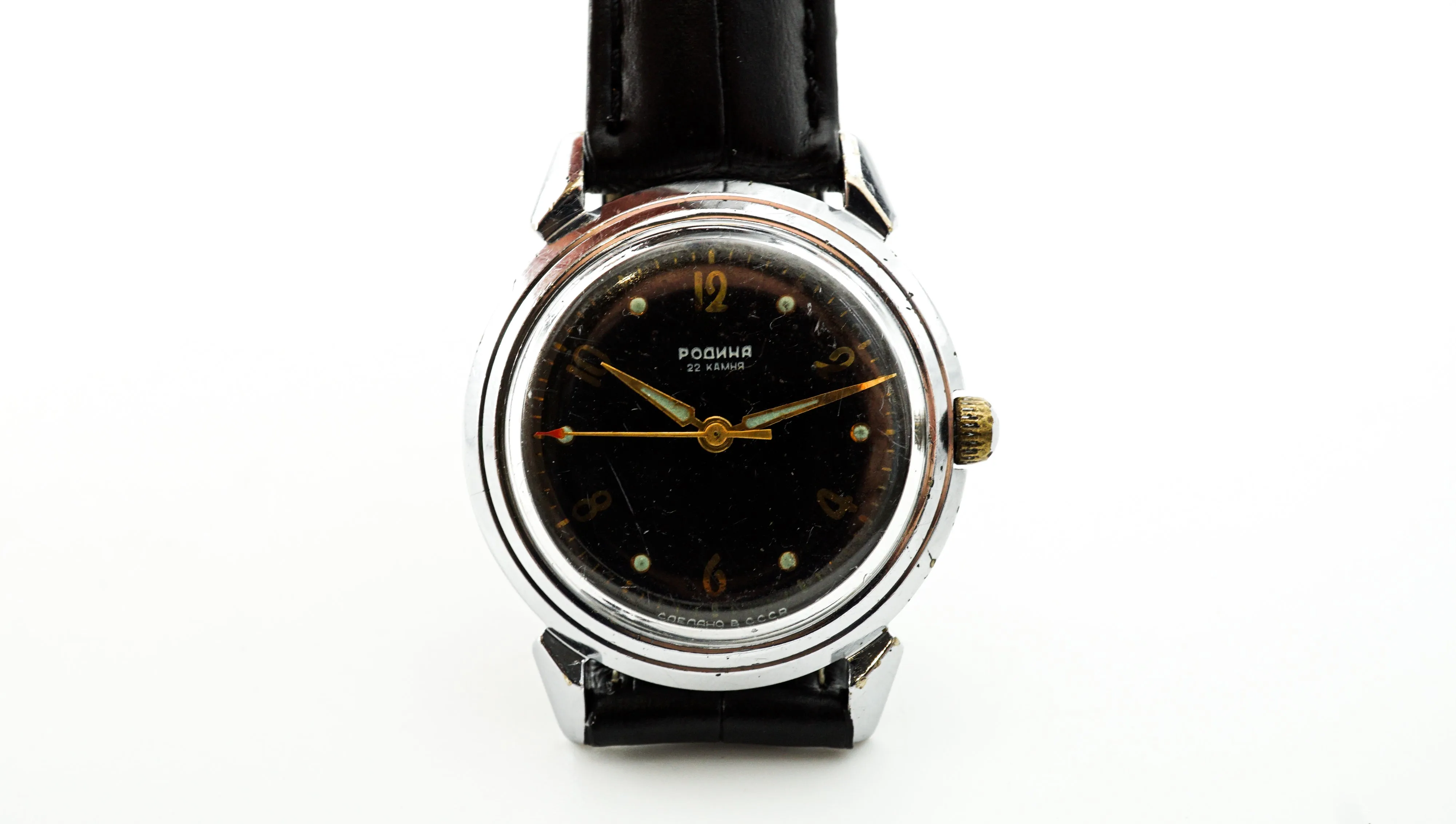 Vintage Rodina 1MCHZ Soviet automatic mechanical watch 22 jewels, black dial